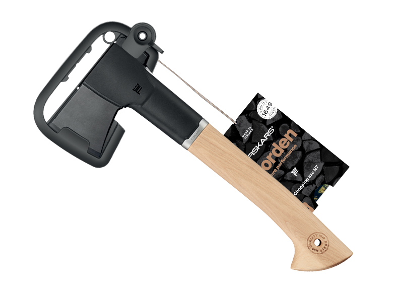 Norden hakbijl Fiskars, type N7, universeel. lengte 38,6 cm en 740 gram