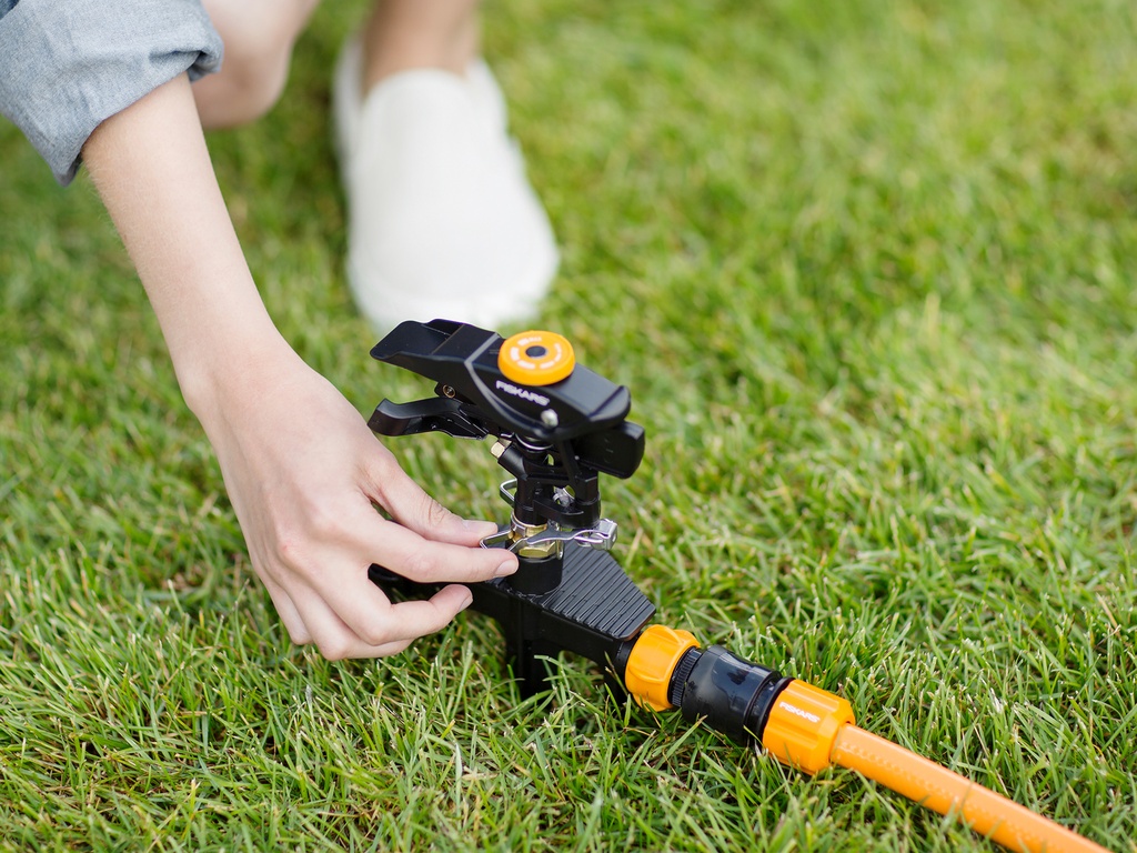 FISKARS Sectorsproeier metaal met wielen