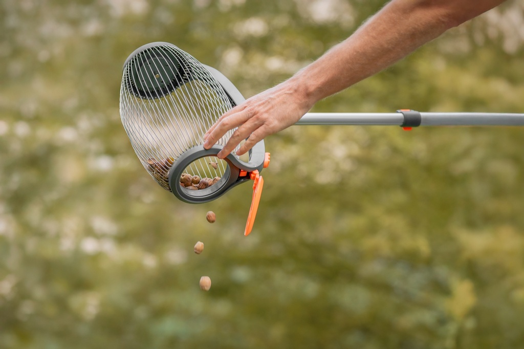 Notenraper - Vruchtenraper SOLIDE, met klik-open luik en telescoopsteel 39 - 110 cm