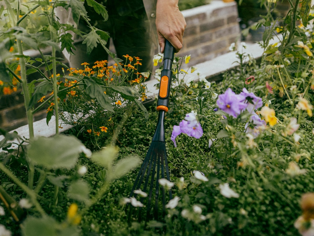 FISKARS OneClick Bladhark klein staal, 7 platte tanden