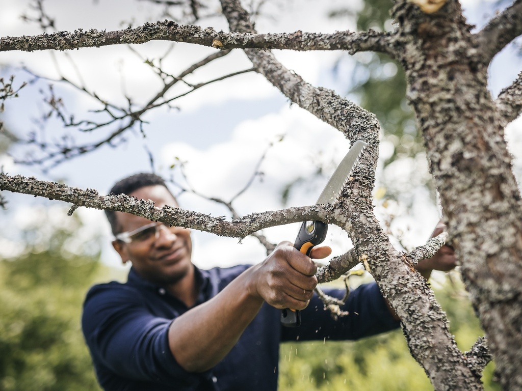 Snoeizaag - Vouwzaag FISKARS Plus SW68 met recht zaagblad 15 cm