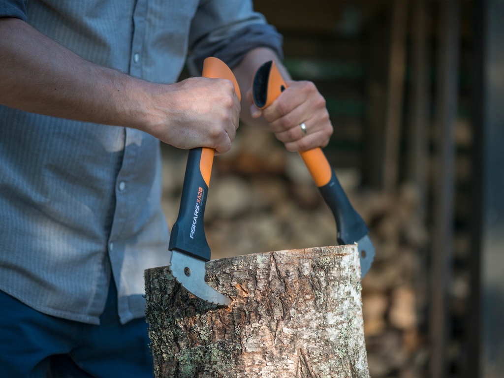 Sappie FISKARS WoodXpert XA2 240 gram, met FiberComp steel 36,5 cm