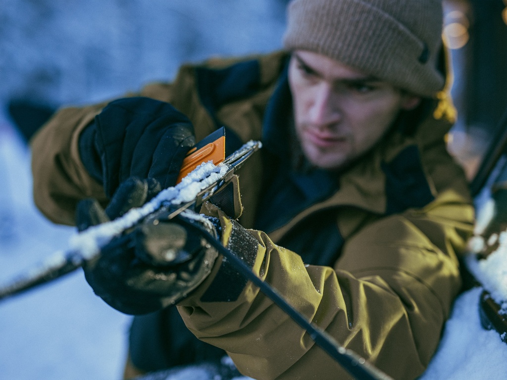 IJskrabber FISKARS Solid met sneeuwborstel
