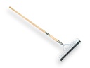 Verticuteerhark Jimmy verzinkt 11/21 tands 36 cm, met IKAPE steel 150 x 2,8 cm. FSC 100%