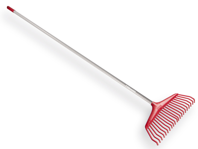 Bladhark FISKARS nylon, 21 tands, met fiberglassteel 150 x 2,4 cm