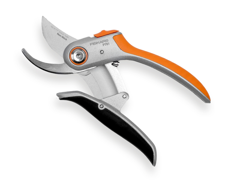 Snoeischaar FISKARS Plus PowerLever P751 bypass metaal, knipt tot 22 mm