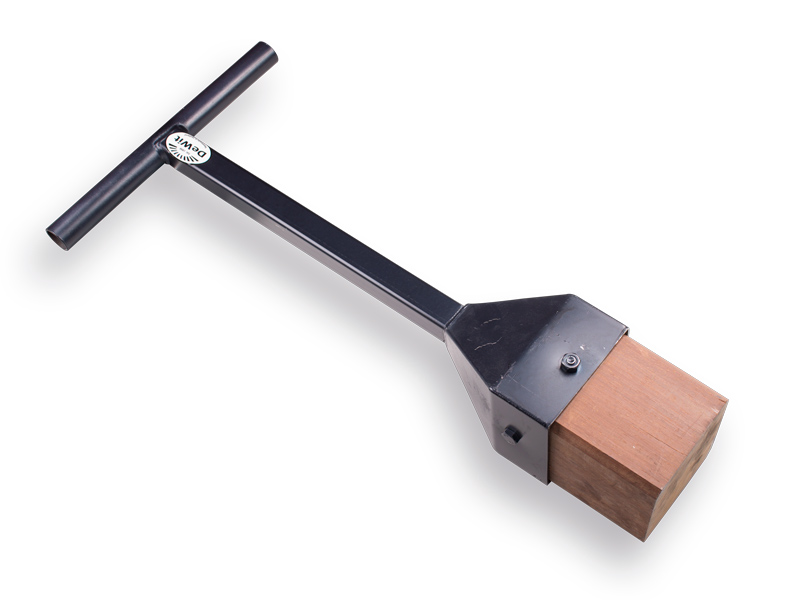 Bandenstamper DE WIT staal met houten blok 14,5 x 14,5 cm, gewicht 10 kg